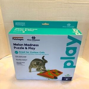 Melon Madness Puzzle & Play by Petstages